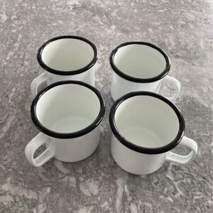Set of 4 Enamel Mugs